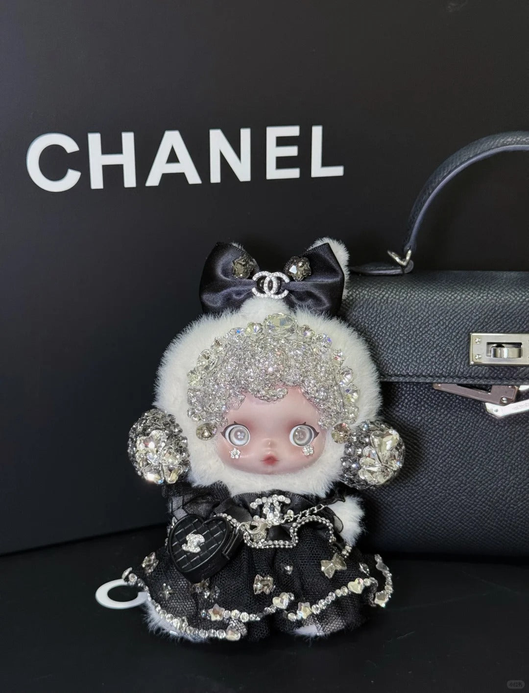 Skullpanda Midnight Elegance – Handmade Swarovski Crystal Plush Pendant