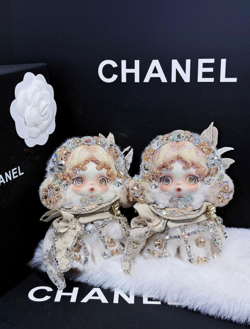 Authentic Pop Mart Skullpanda Golden Elegance – Handmade Swarovski Crystal Plush Pendant