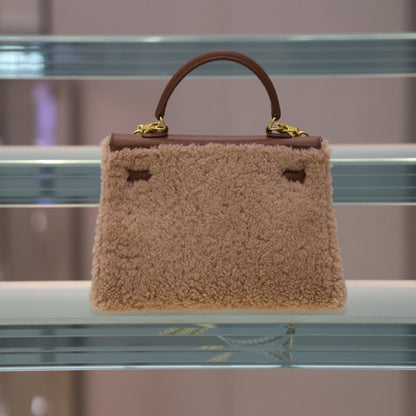 Classic Praline Fluff Clarette Bag