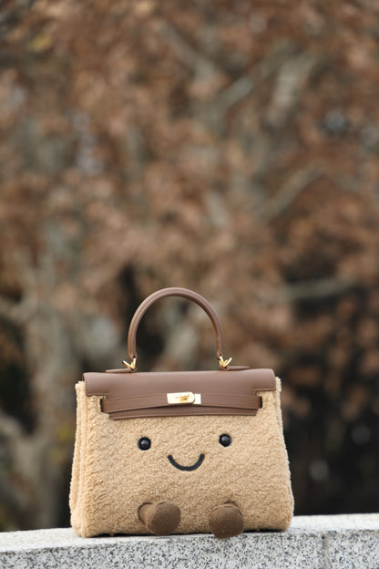 Classic Praline Fluff Clarette Bag