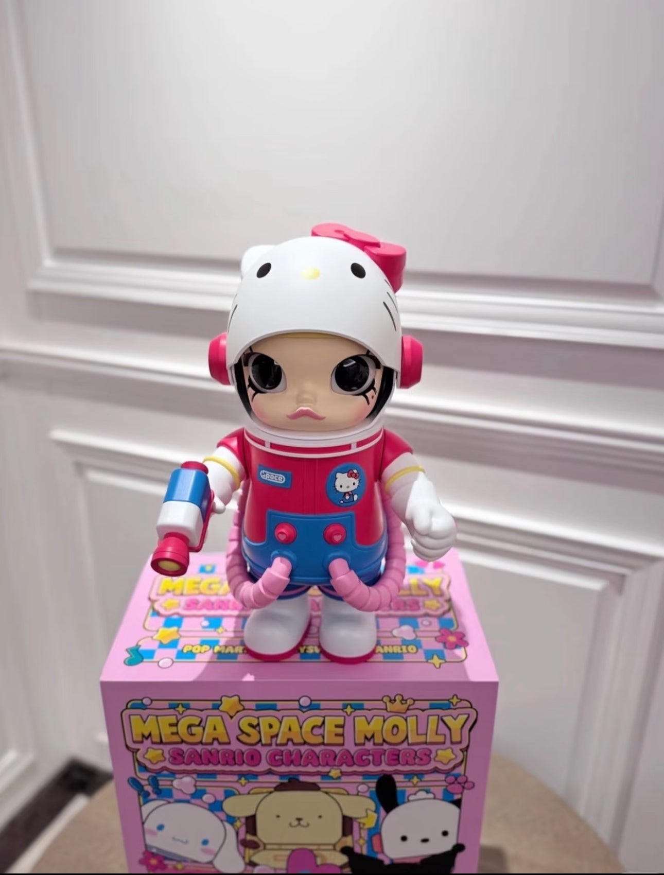 MEGA SPACE MOLLY 400% Hello Kitty and Friends Series