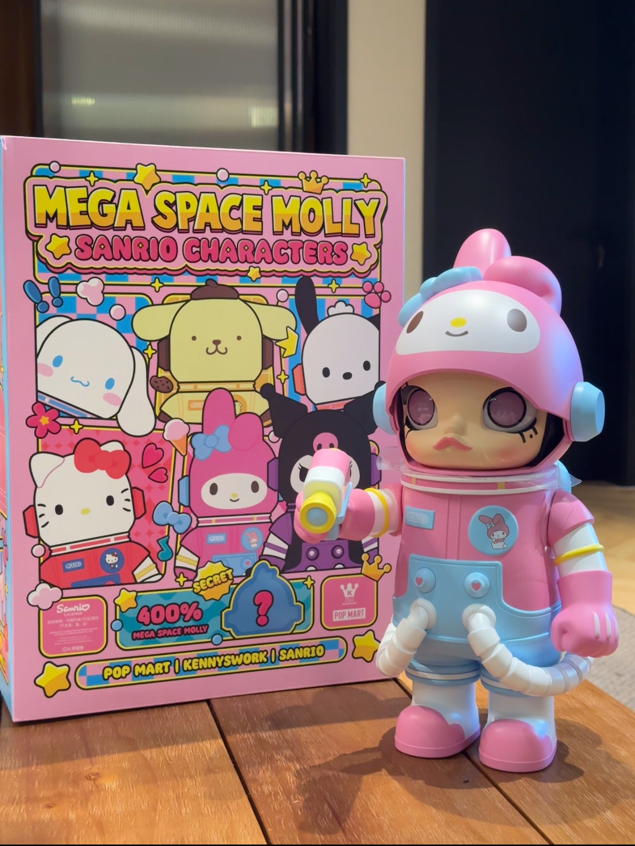MEGA SPACE MOLLY 400% Hello Kitty and Friends Series