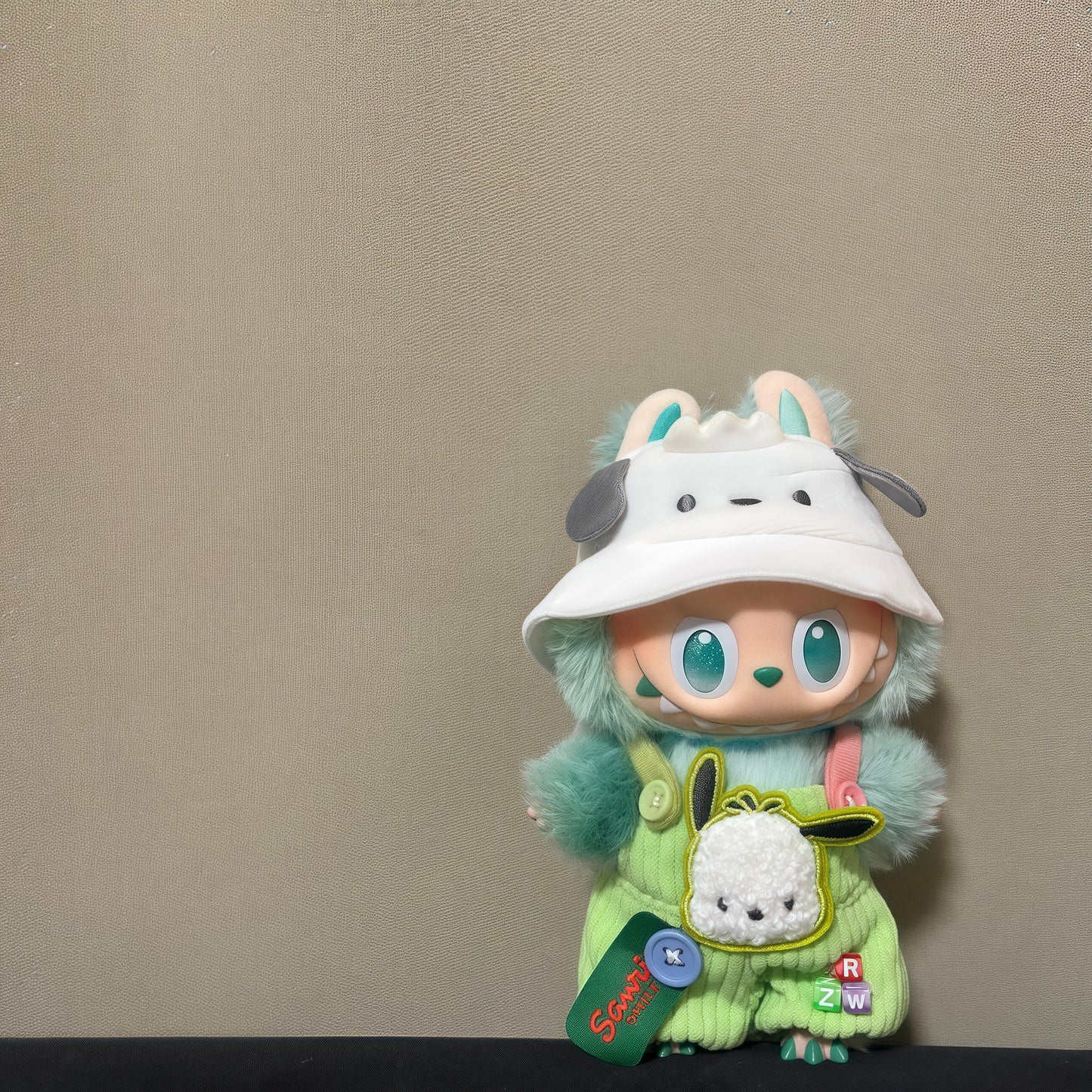 Labubu Cartoon Friends Outfit