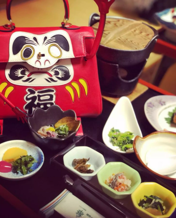 Fortune Daruma Muse Bag